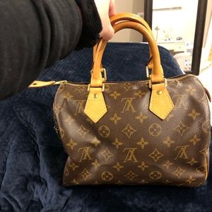 Authentic Smaller LV speedy. (25)